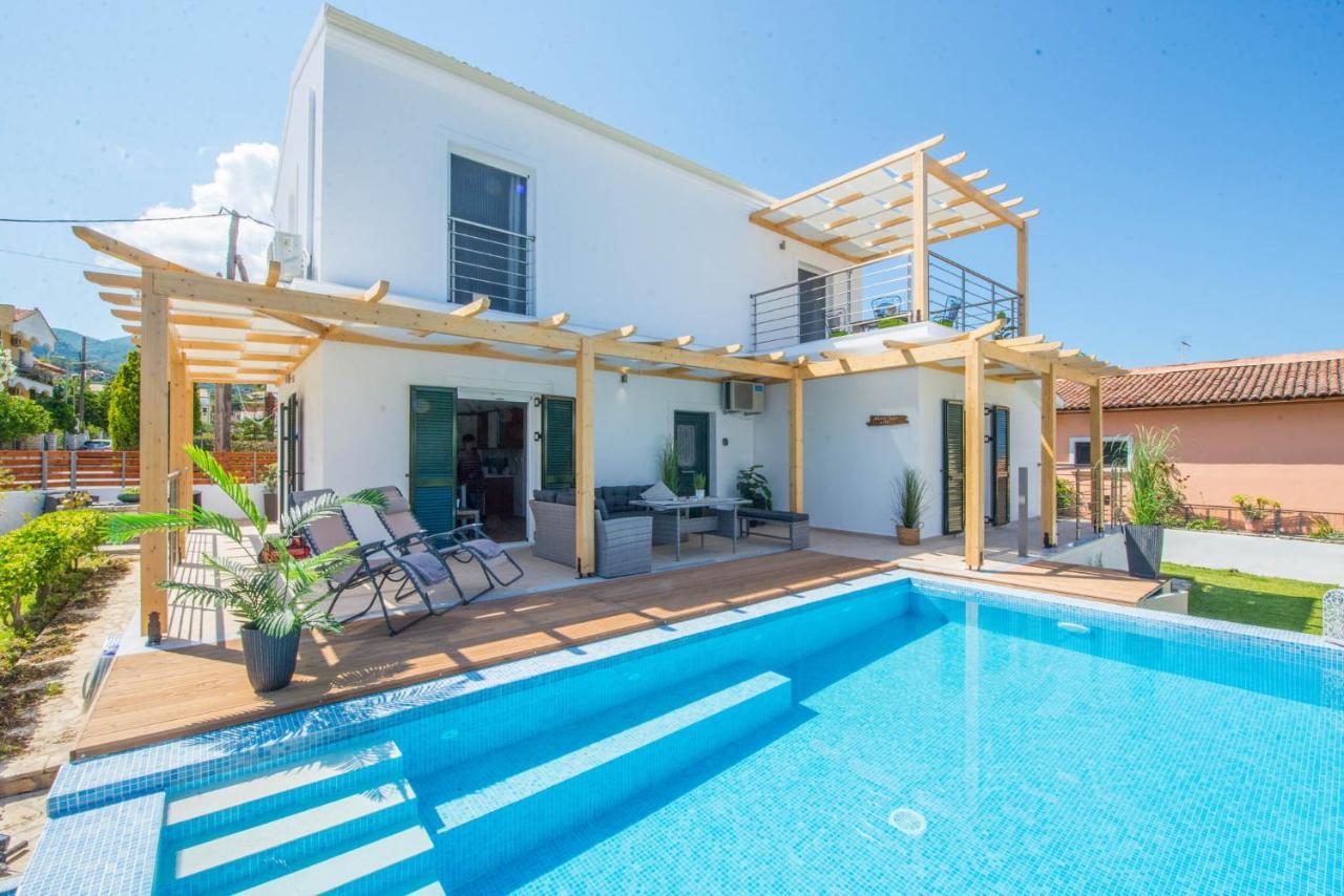 Acharavi Beach Villa エクステリア 写真
