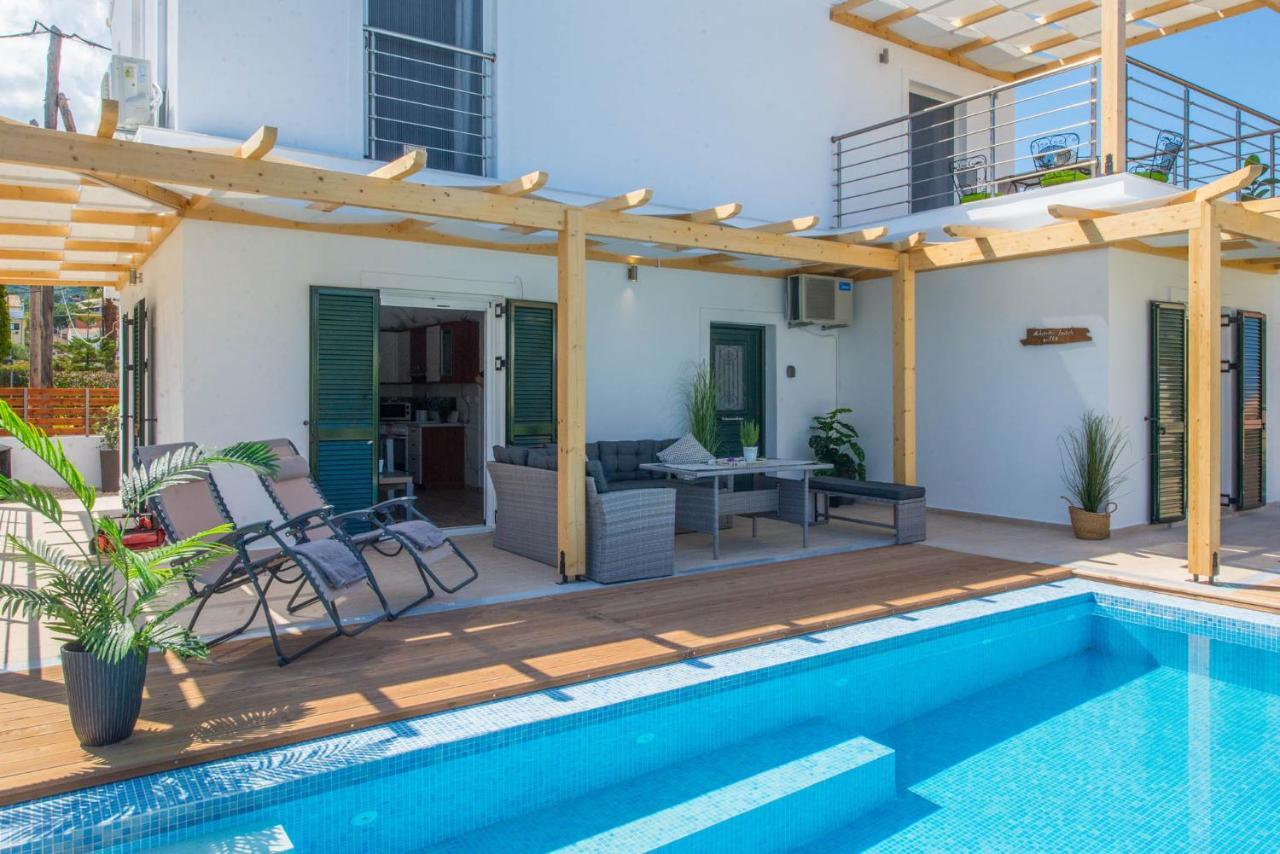 Acharavi Beach Villa エクステリア 写真