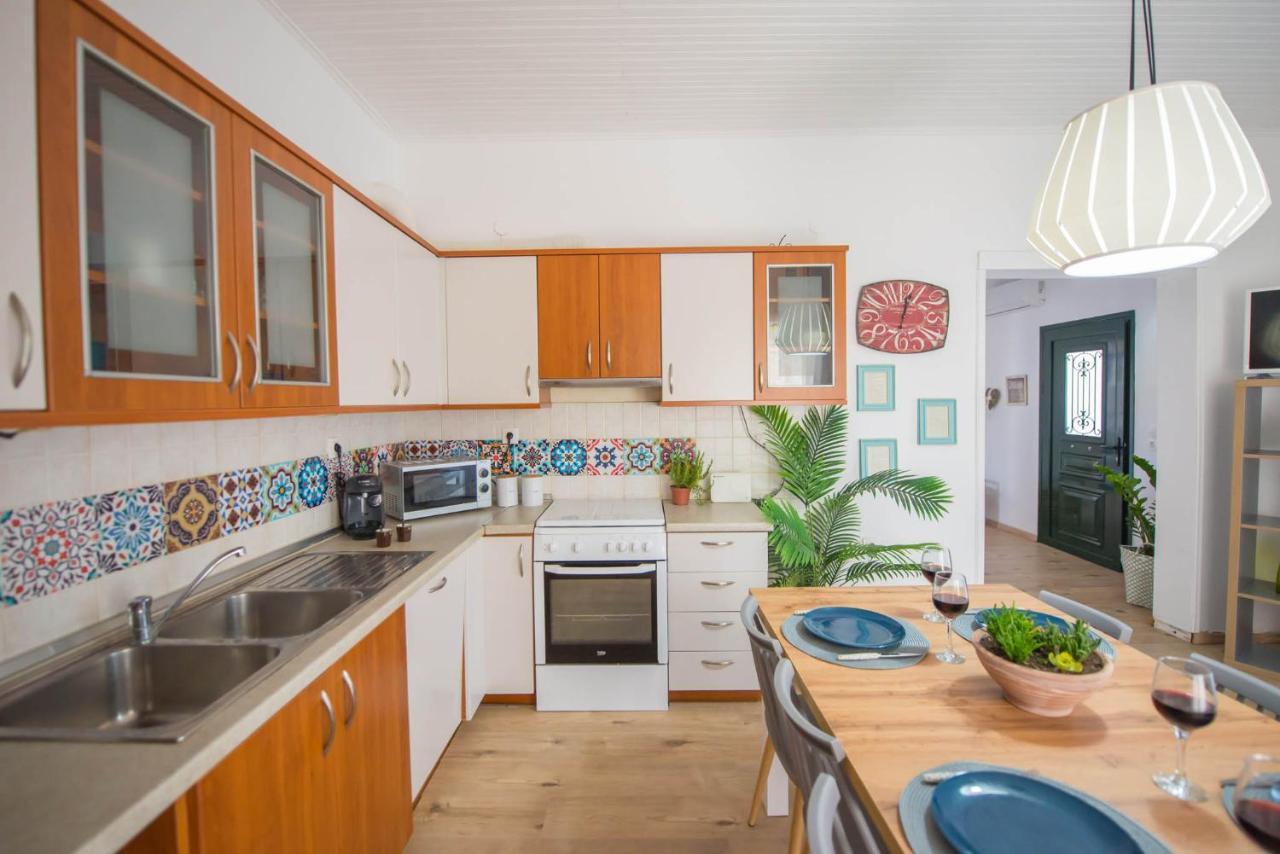 Acharavi Beach Villa エクステリア 写真