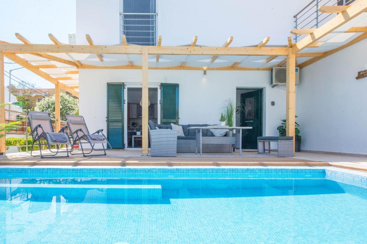 Acharavi Beach Villa エクステリア 写真