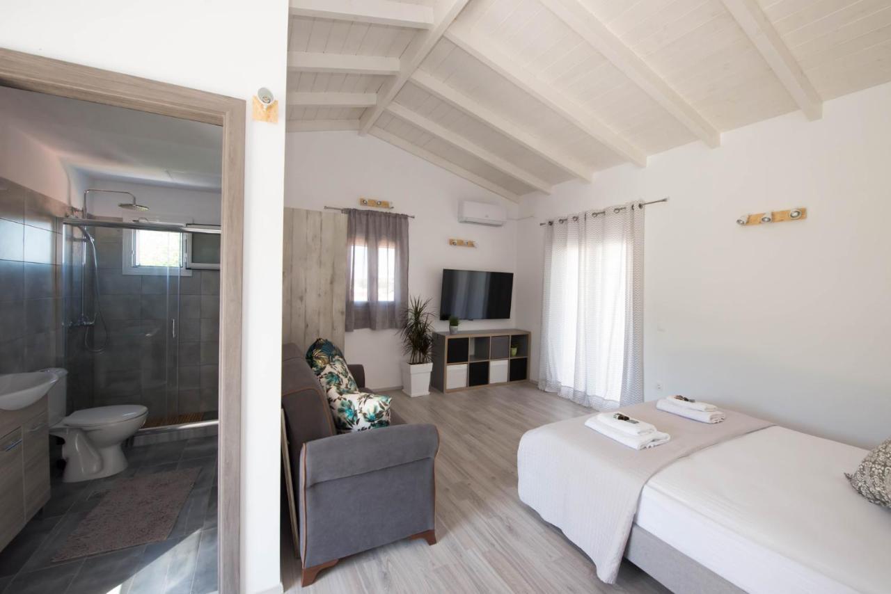 Acharavi Beach Villa エクステリア 写真