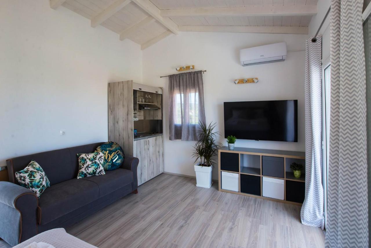 Acharavi Beach Villa エクステリア 写真